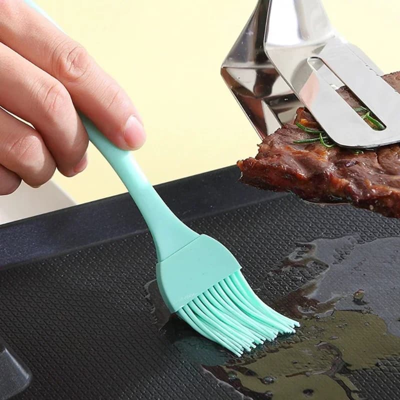 Silikoneoliepensel i fødevarekvalitet BBQ-grillpensel køkkenpensel til pandekager, olie- og saucespensel, lille køkkenredskab